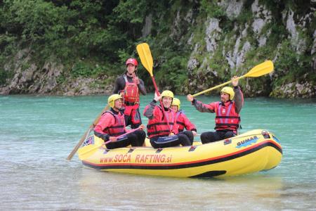 TUDI SLEPI IN SLABOVIDNI NA RAFTINGU PO SOČI14